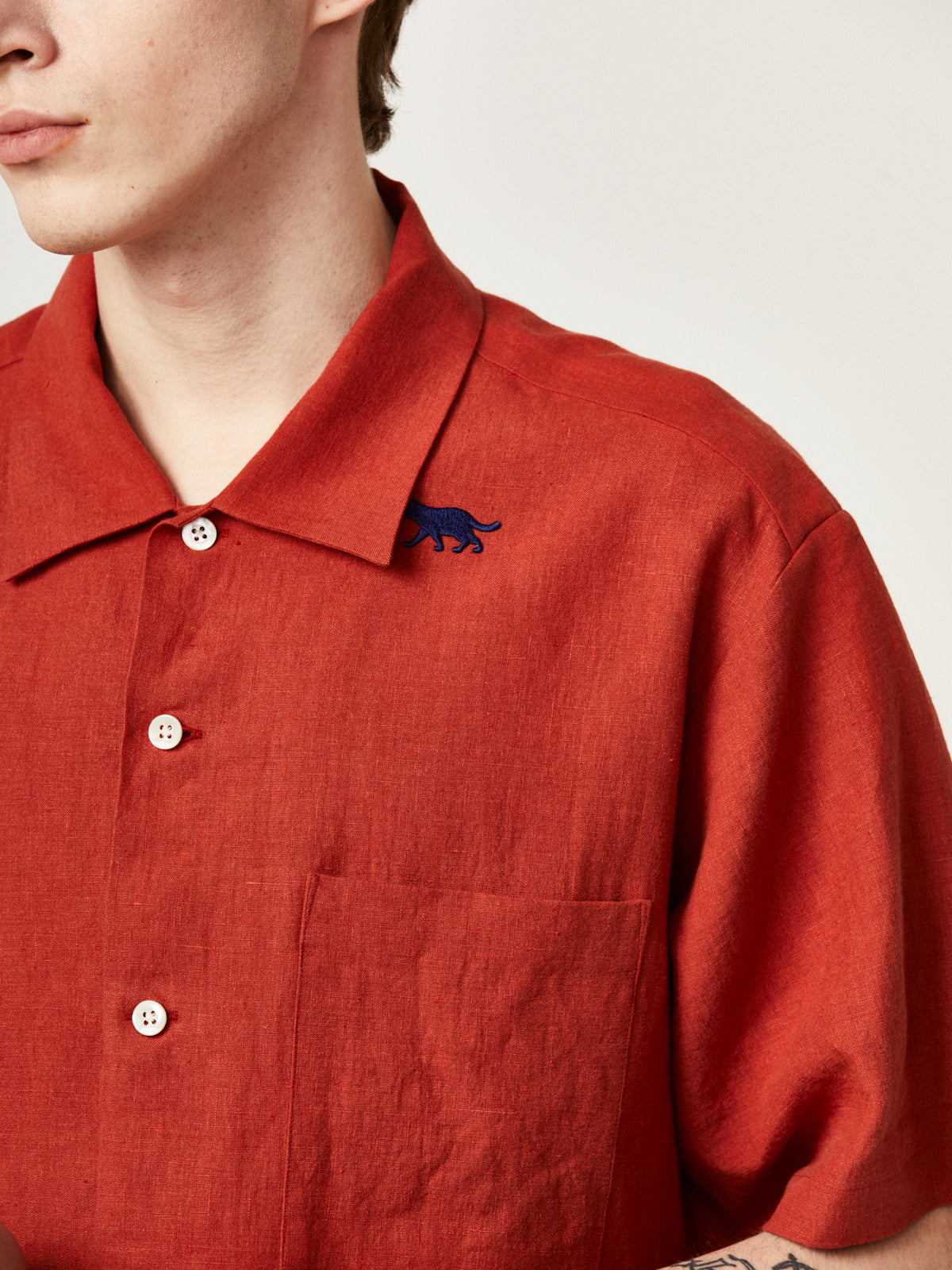 隠れイリオモテヤマネコ かりゆしシャツ | majun plus