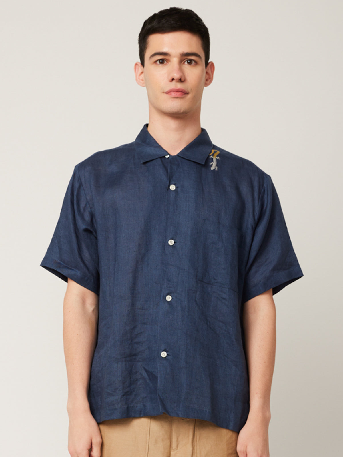 隠れイシガキトカゲ かりゆしシャツ | majun plus