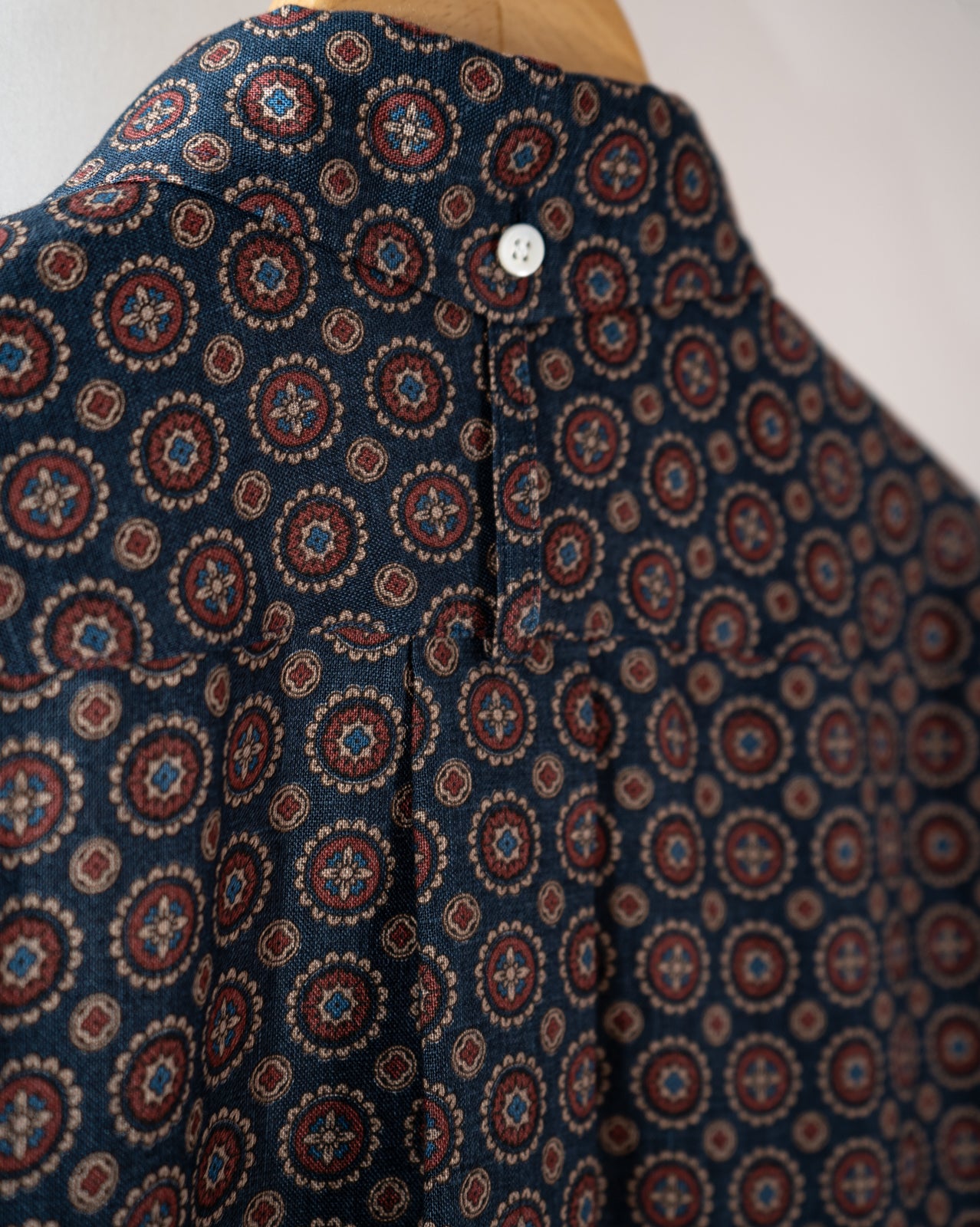 ホタル刺繍×小紋 かりゆしシャツ | majun plus