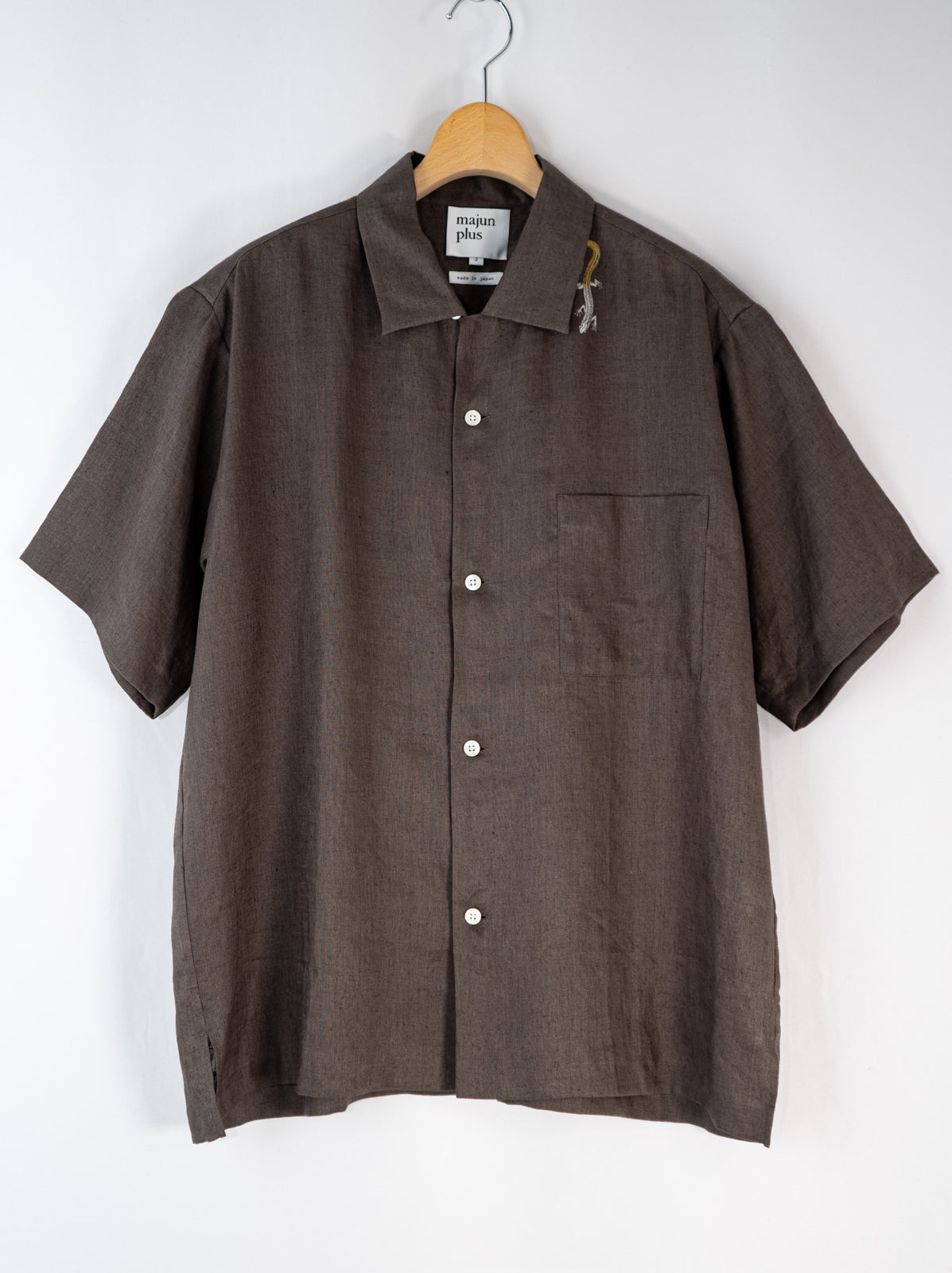 隠れイシガキトカゲ かりゆしシャツ | majun plus