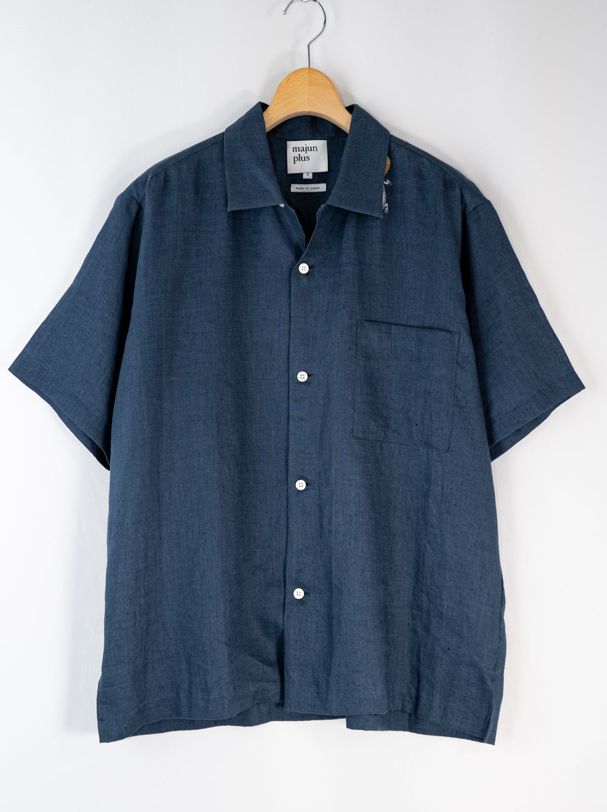 隠れイシガキトカゲ かりゆしシャツ | majun plus