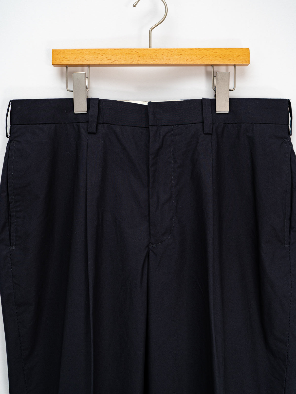 ワンタックトラウザーズ(紺キャラコ) | Jipijapa