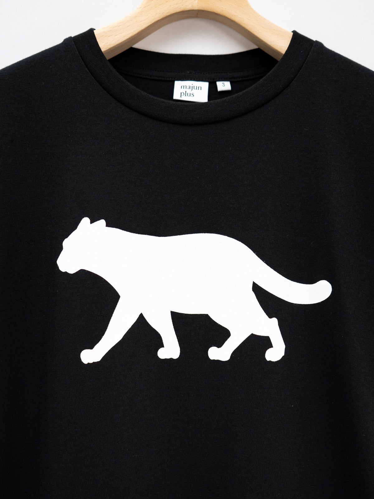 イリオモテヤマネコプリントTシャツ(ブラック) | majun plus