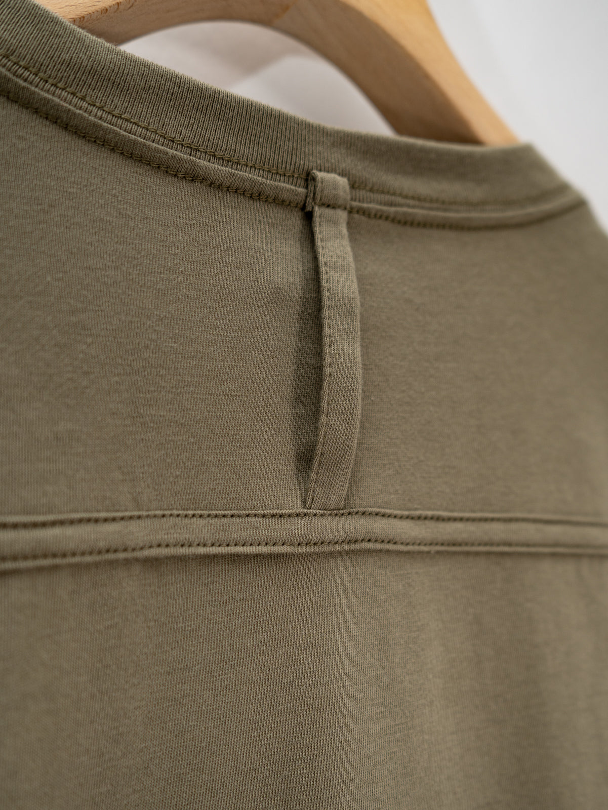 イリオモテヤマネコプリントTシャツ(カーキ) | majun plus