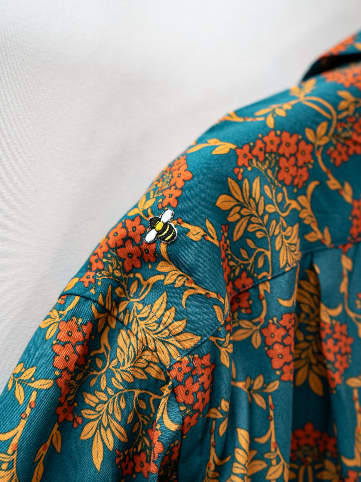 スラッシュカットプルオーバーシャツ | Jipijapa