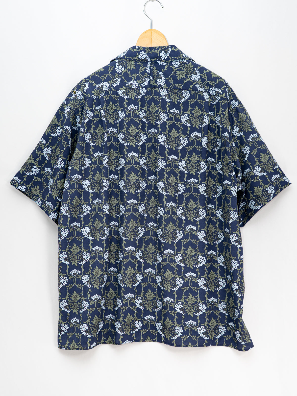 スラッシュカットプルオーバーシャツ | Jipijapa