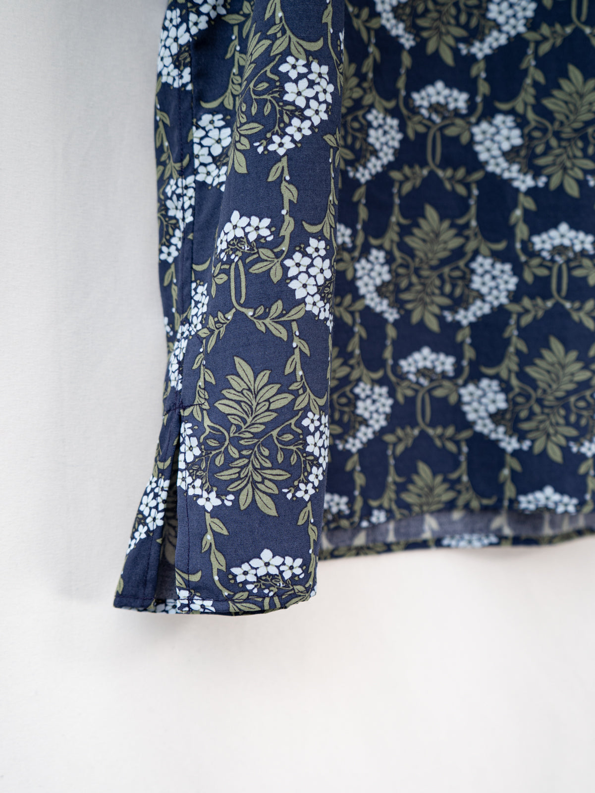 スラッシュカットプルオーバーシャツ | Jipijapa