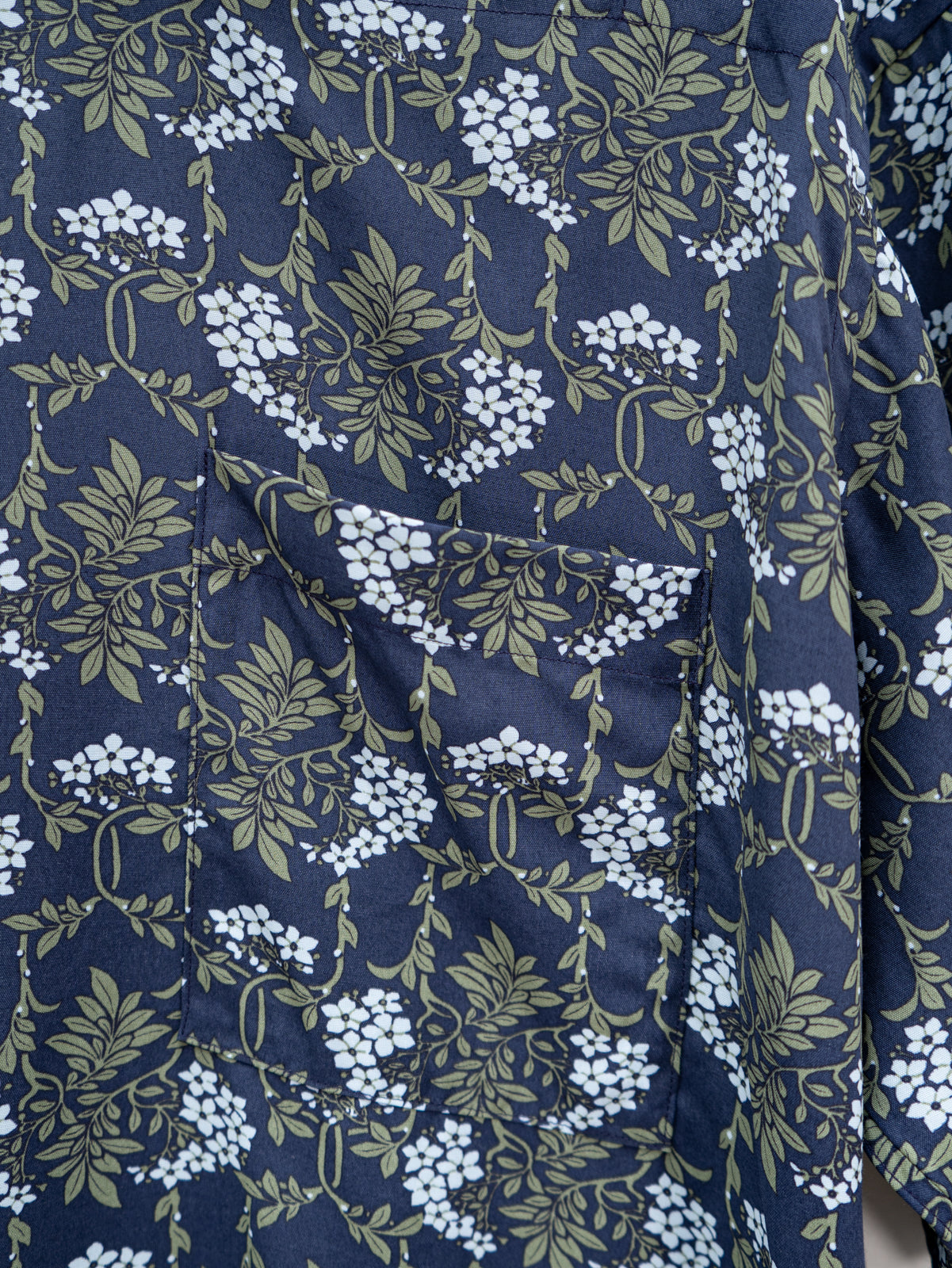 スラッシュカットプルオーバーシャツ | Jipijapa